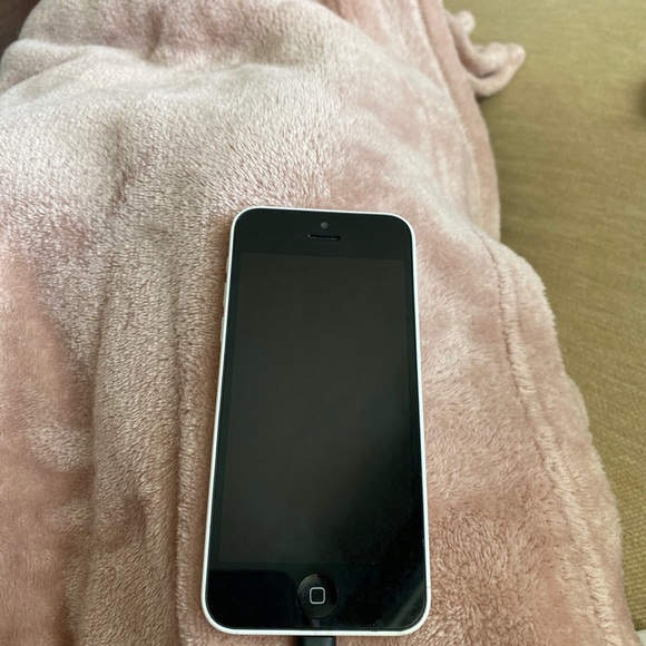 iPhone 5c - Picture 2 of 2